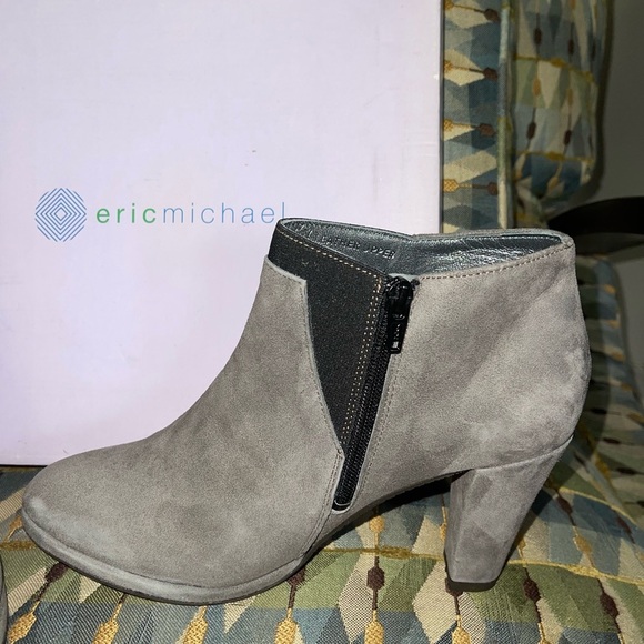 New Eric Michael grey suede boots heels 8 39 $200 - Picture 4 of 5